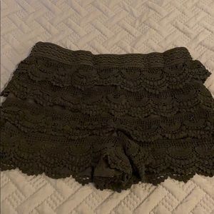 Kids lace shorts
